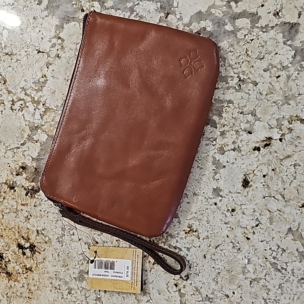 Patricia Nash Cassini Wristlet - NWT - Picture 4 of 4